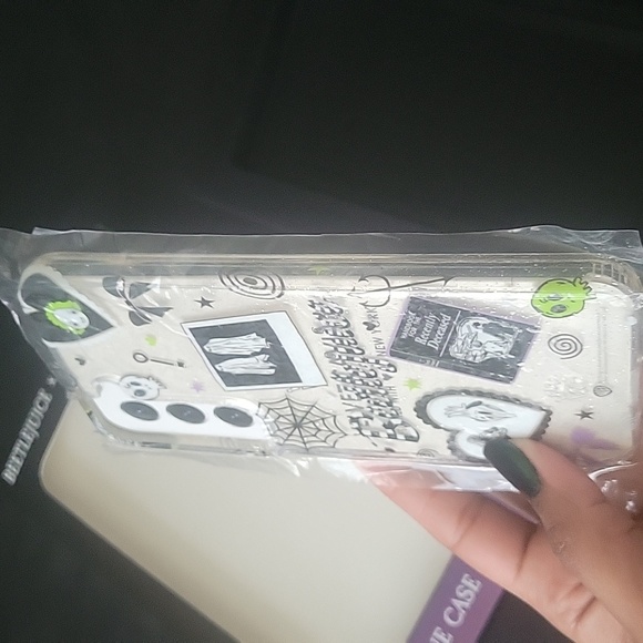 Velvet Caviar Beetlejuice Phone Case - Black and White - Picture 3 of 3